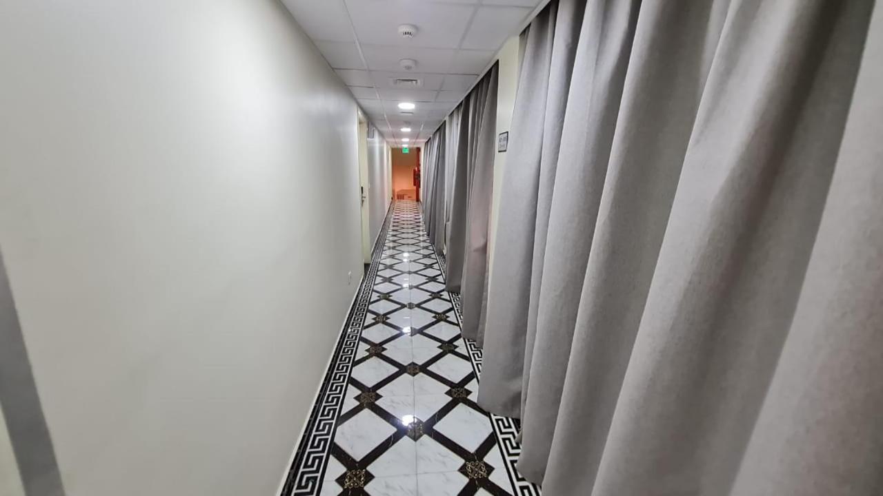 Phoenicia Grand Hotel Dubai Bagian luar foto