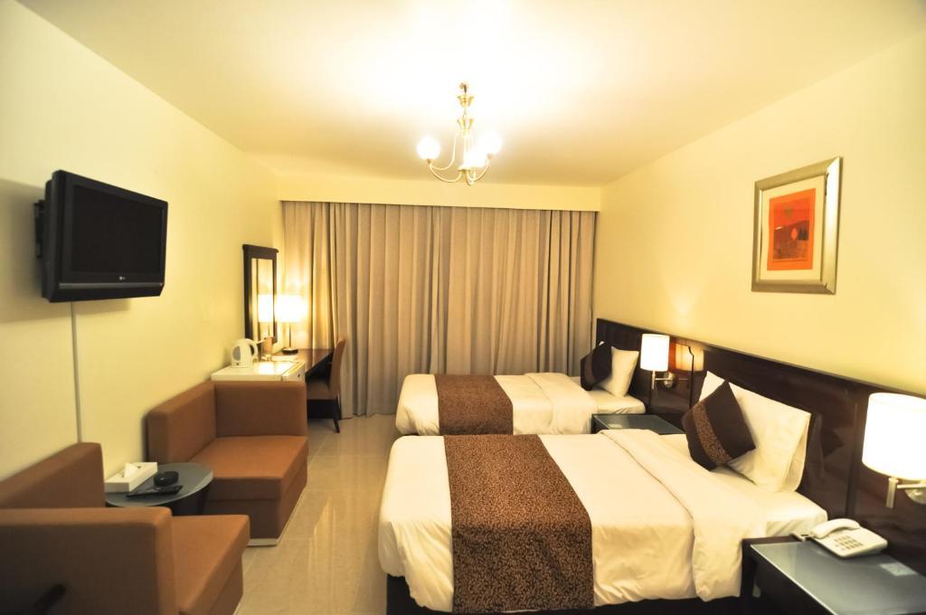 Phoenicia Grand Hotel Dubai Bagian luar foto