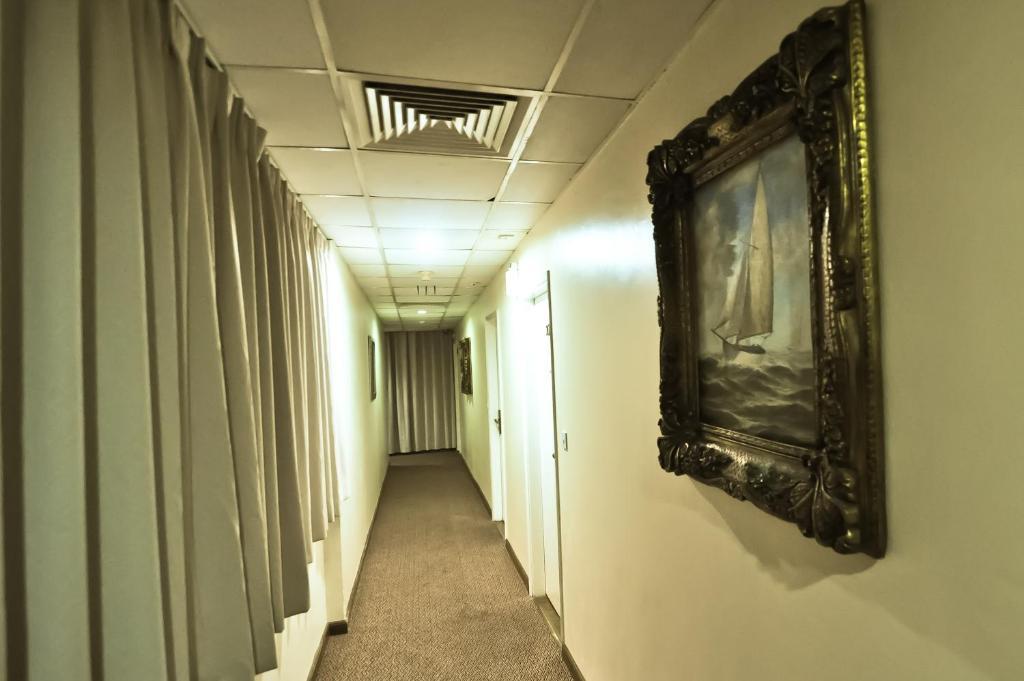 Phoenicia Grand Hotel Dubai Bagian luar foto